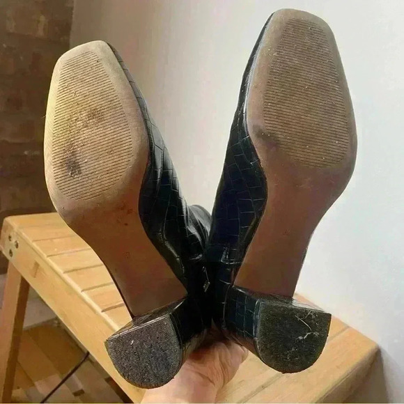 Black Croc Embossed Vegan Leather Heeled Booties - H&M - Size 6.5 - Picture 6 of 8